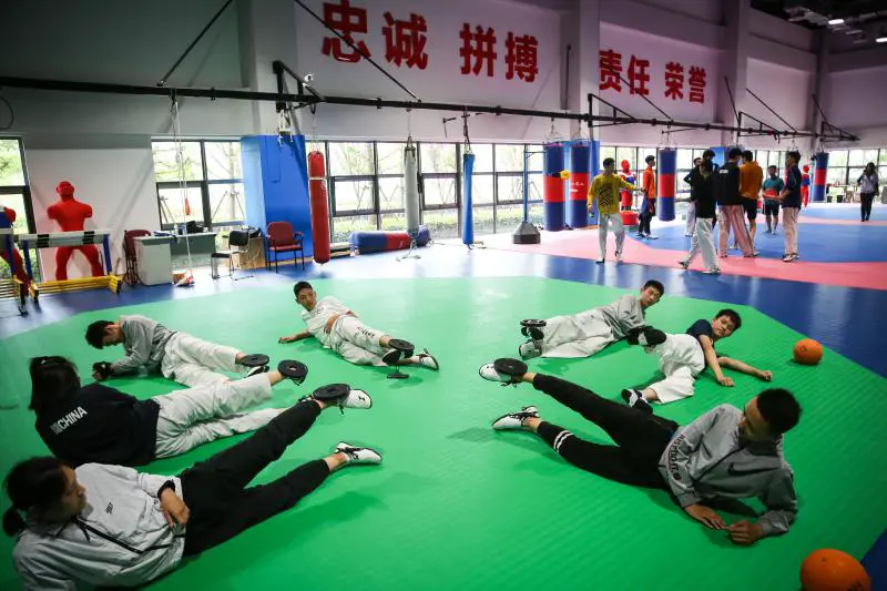 中学篮球战术训练方法有哪些_0